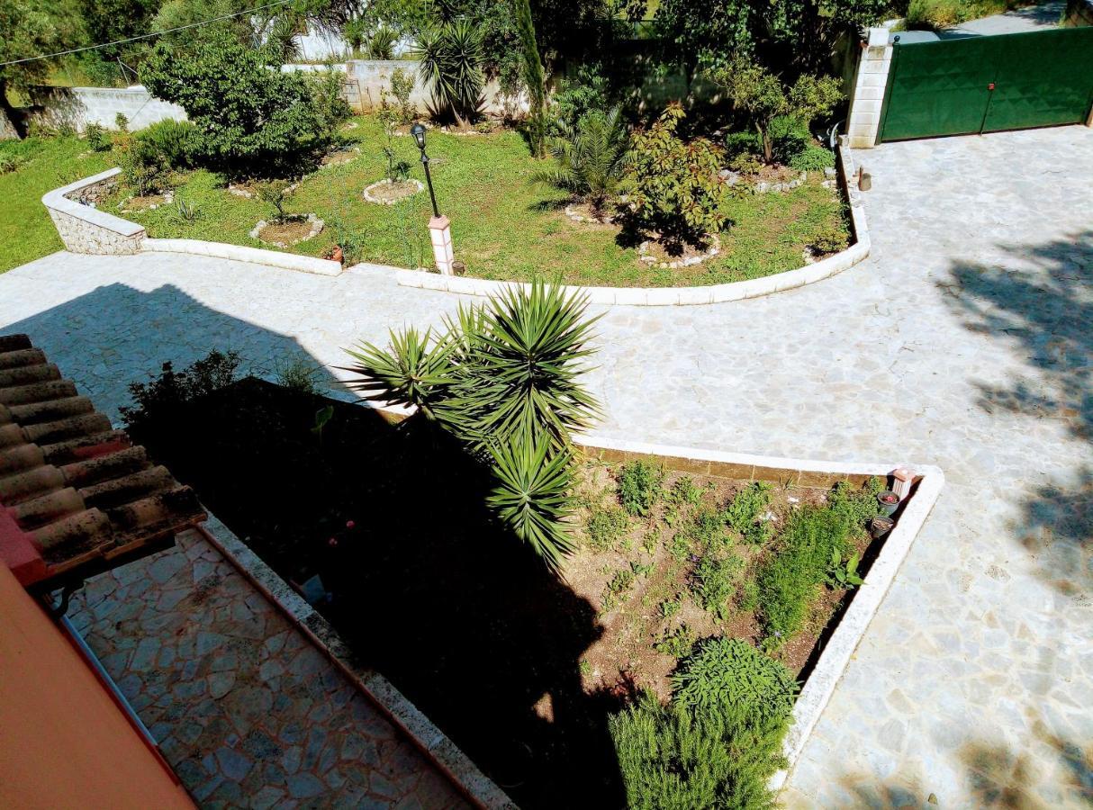 Villa Silvia Agios Matthaios  Luaran gambar